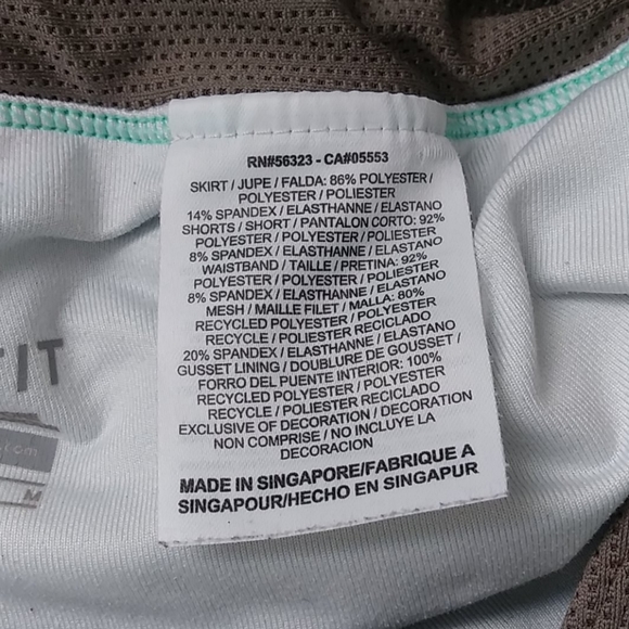 Nike shorts only the blue one left - Picture 9 of 10